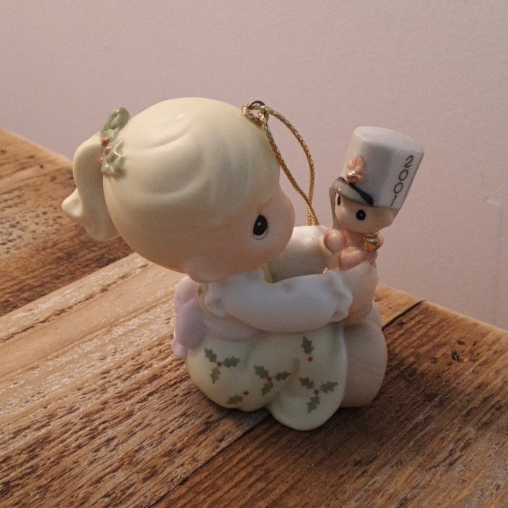 [Precious Moments] #877441 2001 May Your Christmas